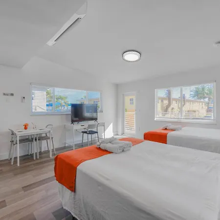 Spacious Studio With Balcony And Parking At The Beach -M46 Hollywood Exterior photo