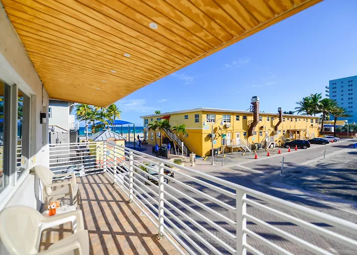 Spacious Studio With Balcony And Parking At The Beach -M46